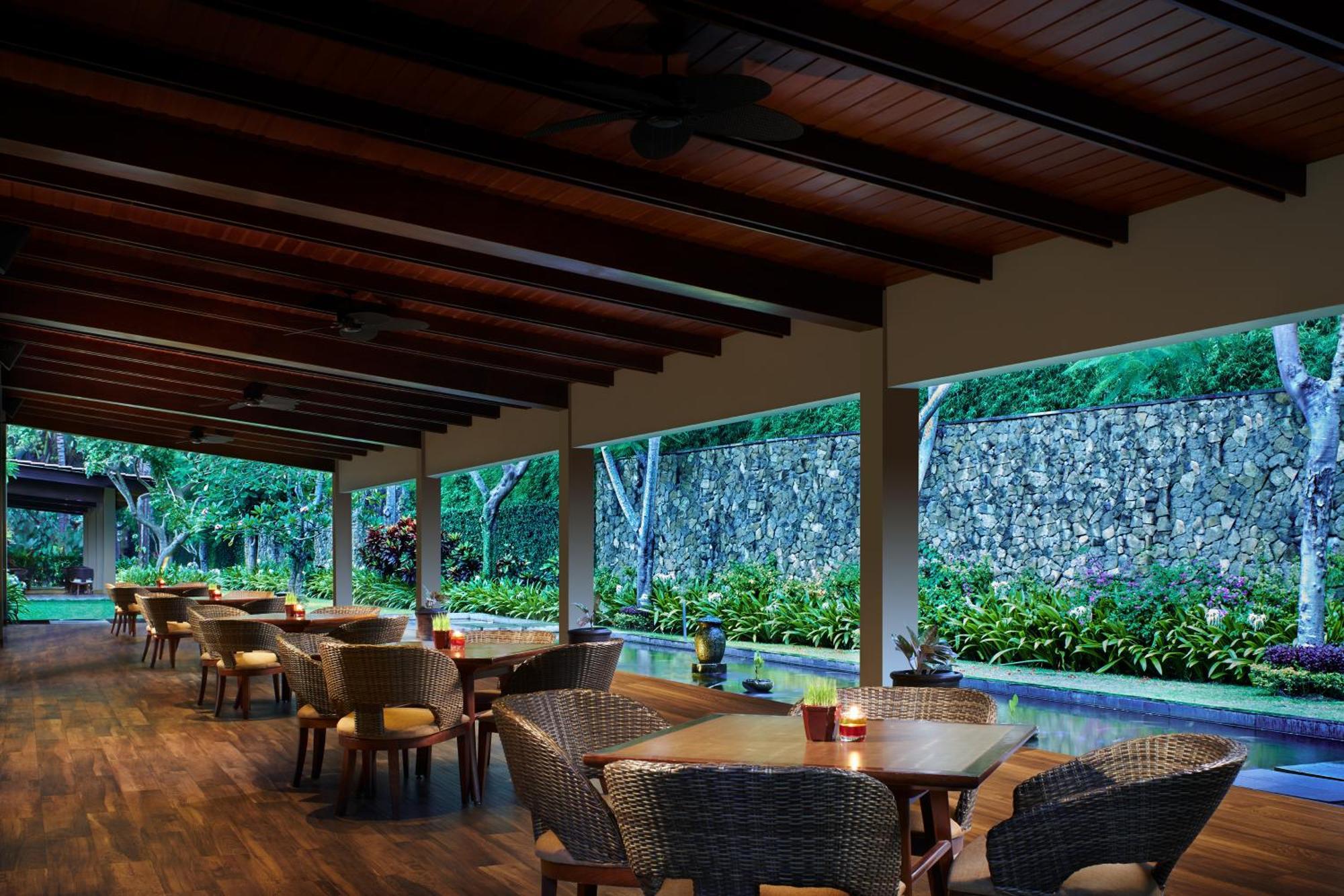 El Hotel Banyuwangi Баньюванги Экстерьер фото