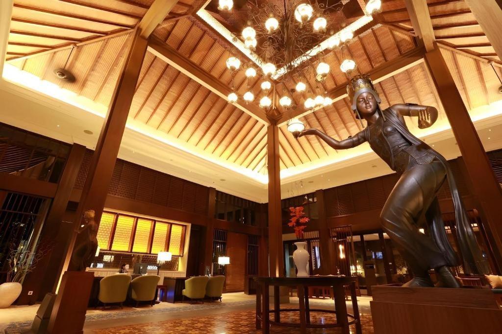 El Hotel Banyuwangi Баньюванги Экстерьер фото