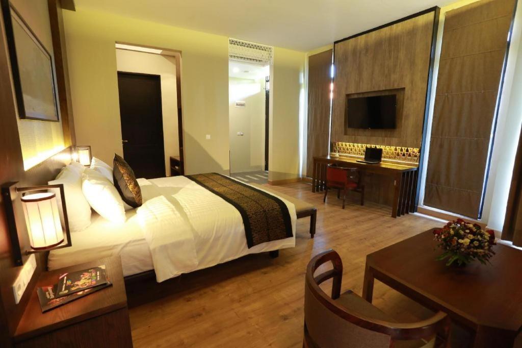 El Hotel Banyuwangi Баньюванги Экстерьер фото